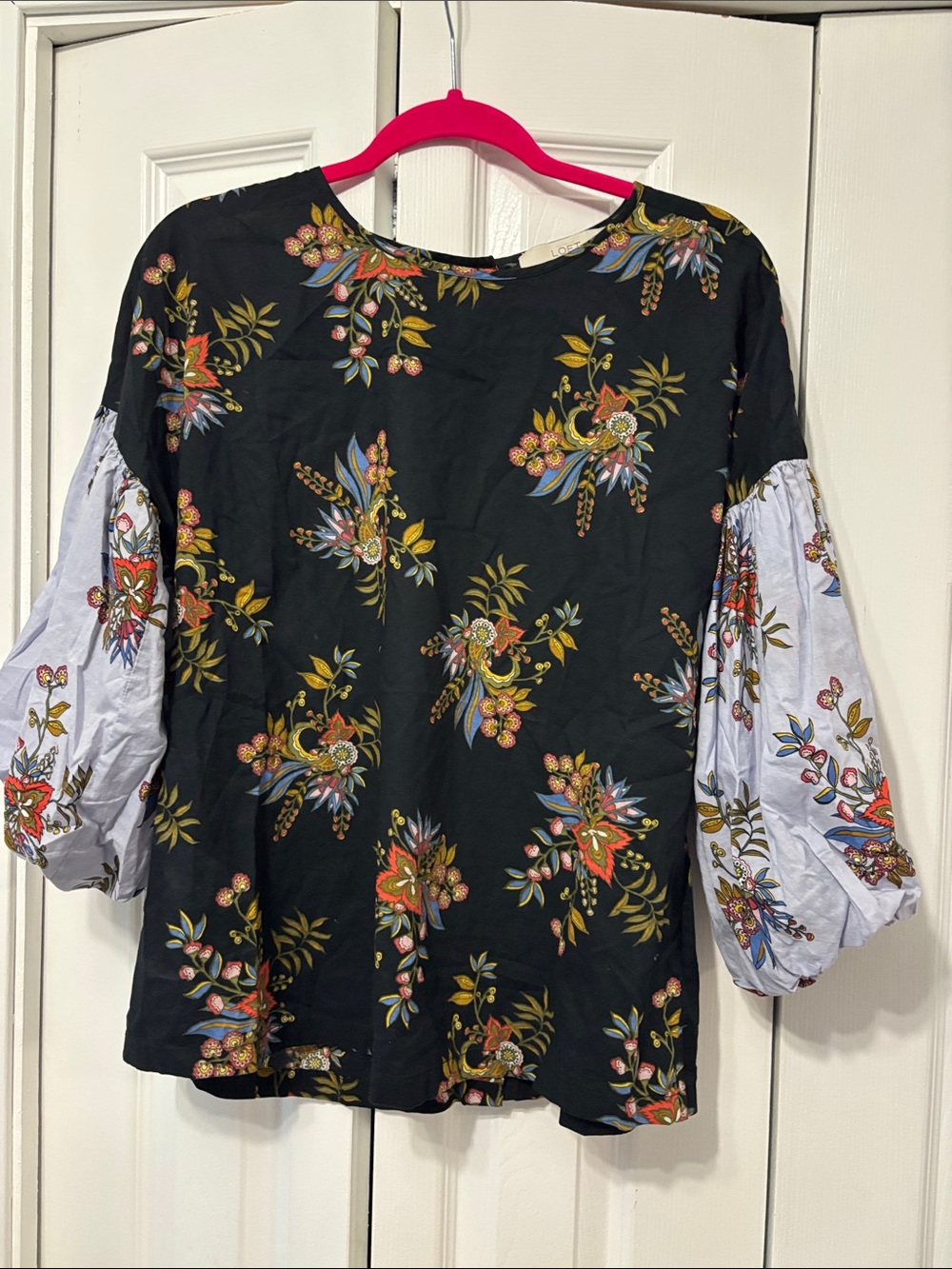 LOFT Black Floral Blouse with Light Gray Puff Sleeves size small